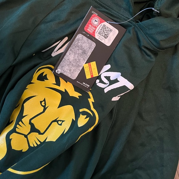 Southeastern Louisiana University Lions basketball long sleeve hooded dry fit - Picture 5 of 8